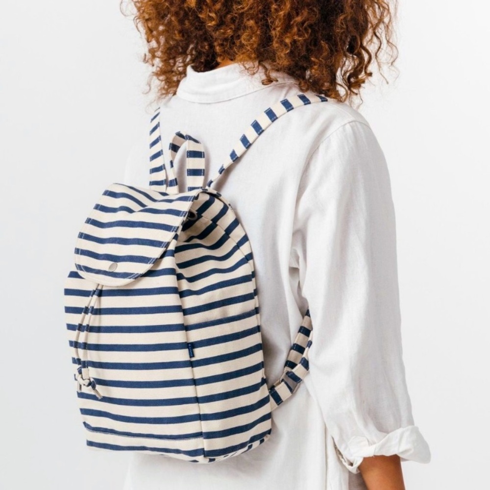 NWOT BAGGU stripe backpack